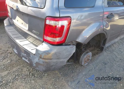 2008 Ford Escape Xlt from USA, damaged, VIN 1FMCU93Z38KB61180